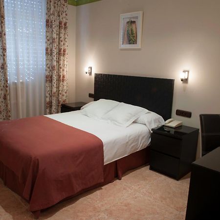 Hotel Alfonso IX (Adults Only) Caceres Exterior photo