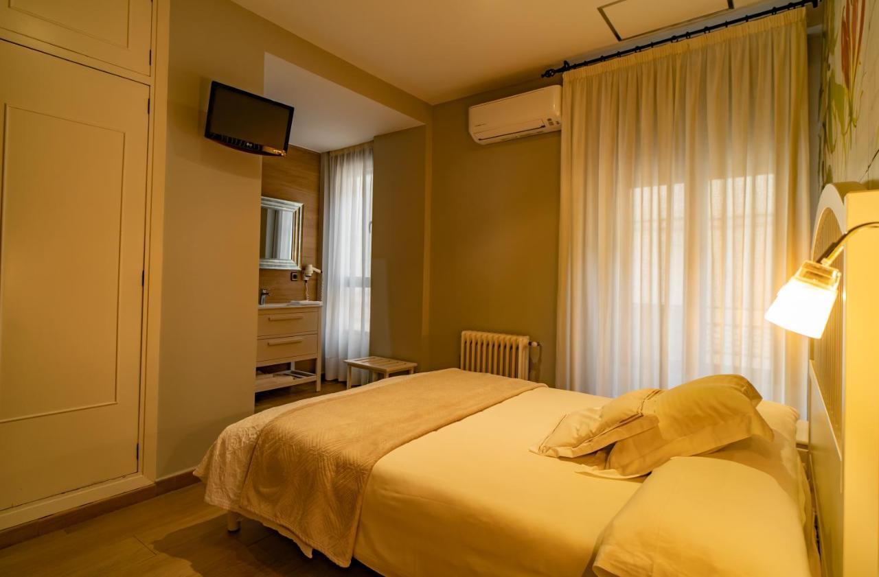 Hotel Alfonso IX (Adults Only) Caceres Exterior photo