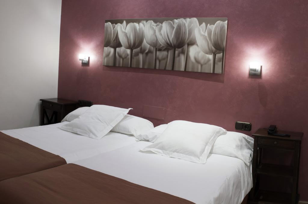 Hotel Alfonso IX (Adults Only) Caceres Exterior photo